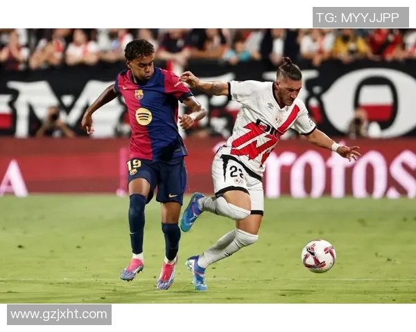 顶级足球明星进球瞬间精彩回顾与图片欣赏 顶级足球明星进球瞬间精彩回顾与图片欣赏